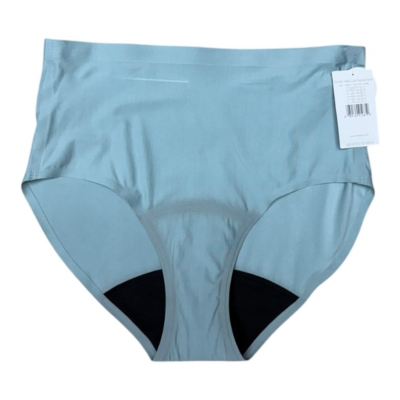 Le Mystère Smooth Shape Leak Resistant Brief Medium Misty Blue, Medium, New - Picture 2 of 6
